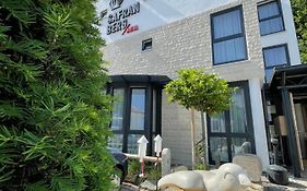 Safranberg Hotel & Sauna